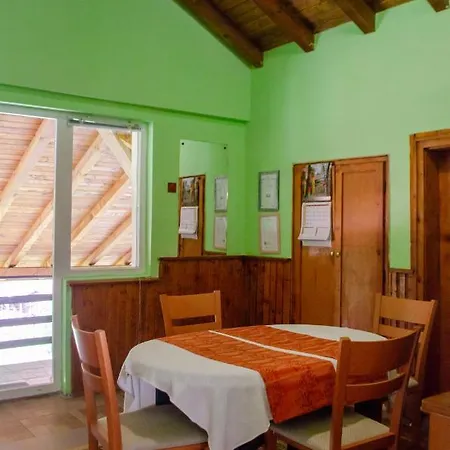 Danailovi 게스트하우스 사파레바바냐